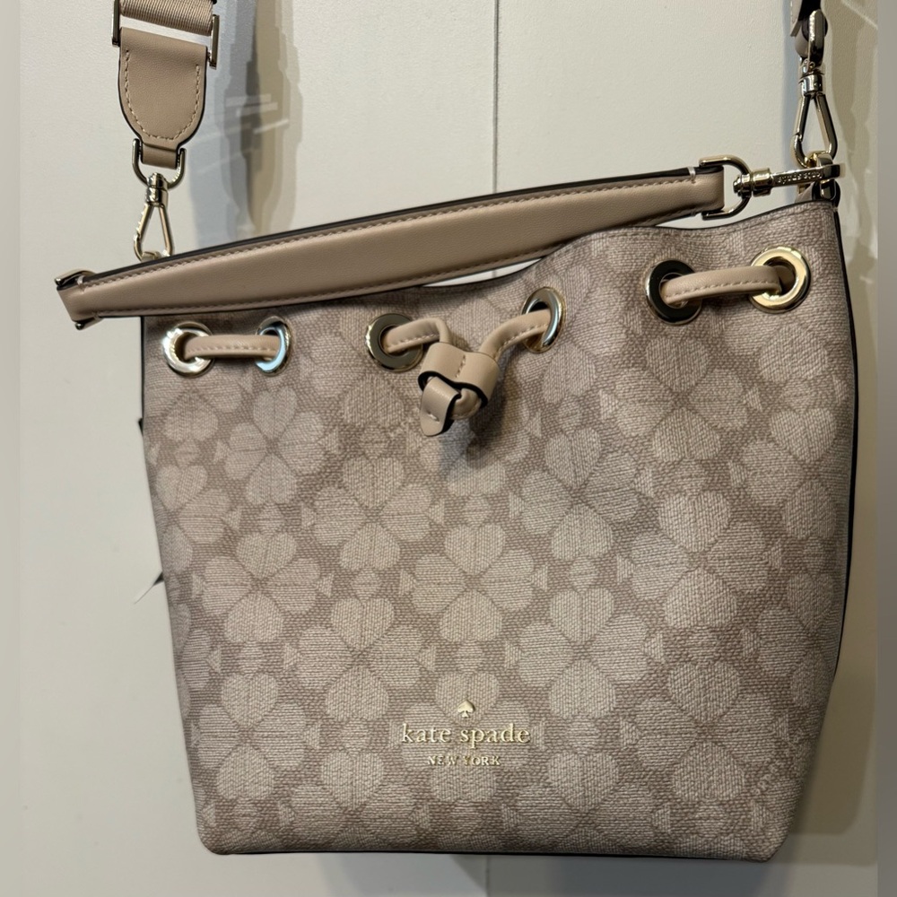 kate spade Floral-Print Beige Drawstring Bucket Crossbody  Satchel Bag. NWT